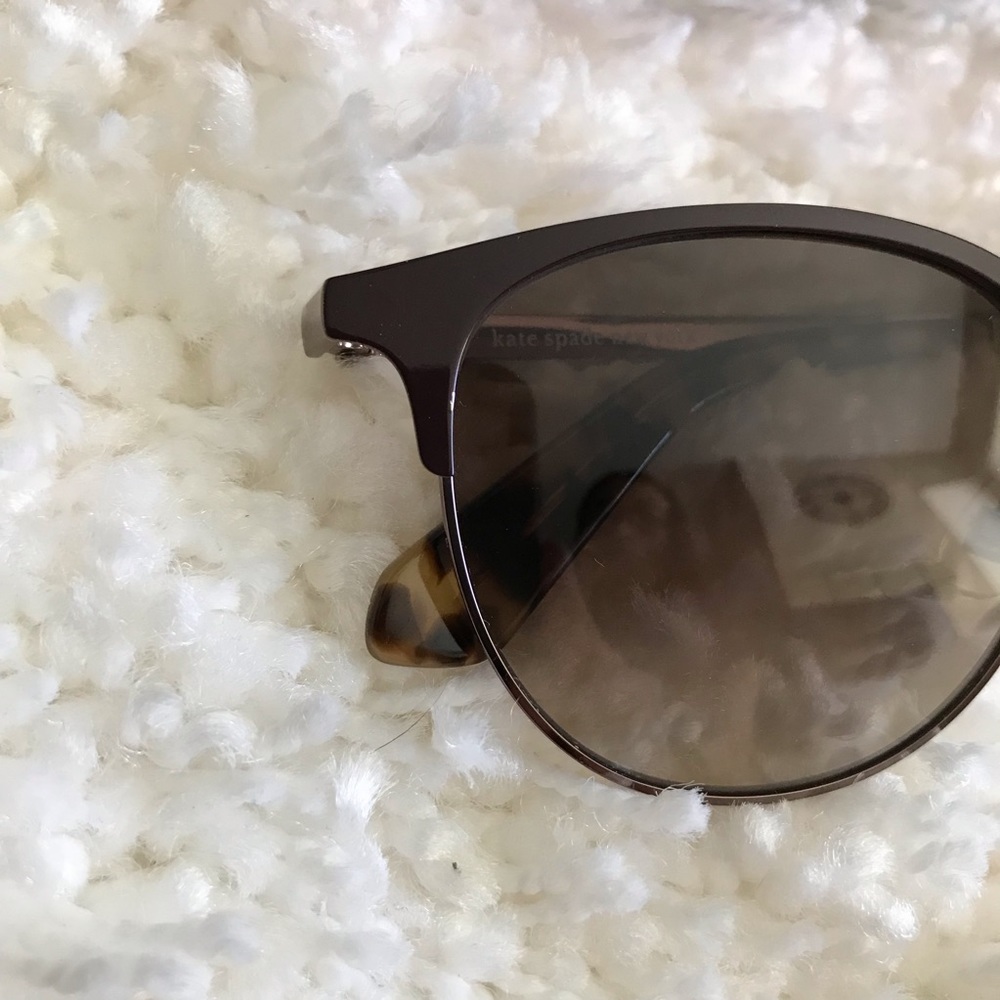 Kate Spade NWOT sunglasses - Picture 8 of 8